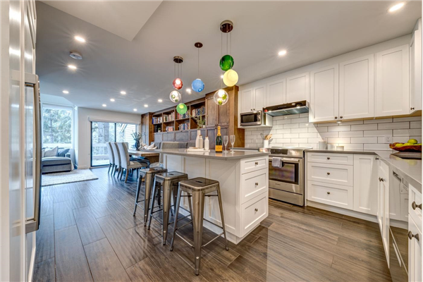 8 6127 EAGLE RIDGE CRESCENT, Whistler