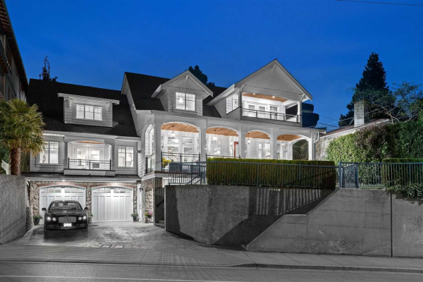 14381 MARINE DRIVE, White Rock