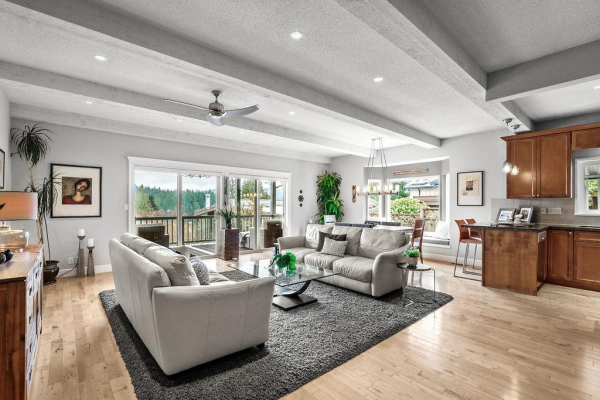 2111 BADGER ROAD, North Vancouver