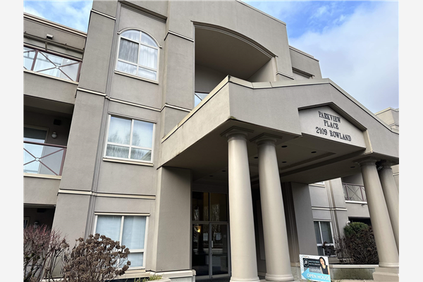 225 2109 ROWLAND STREET, Port Coquitlam