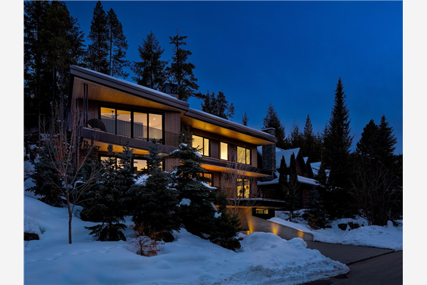 3565 FALCON CRESCENT, Whistler