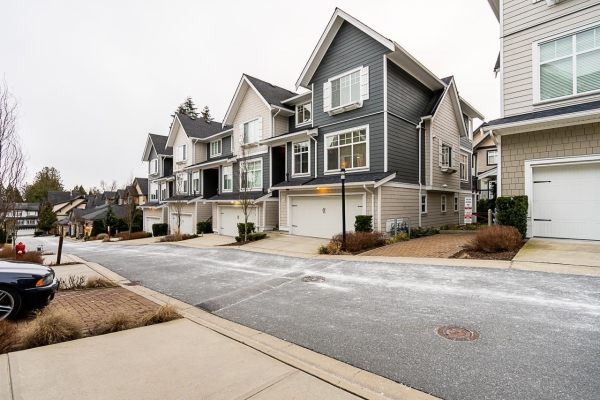 23 19938 70 AVENUE, Langley
