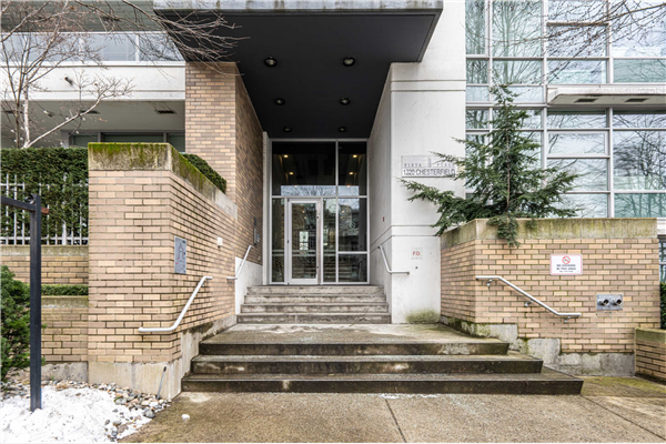 1706 1320 CHESTERFIELD AVENUE, North Vancouver