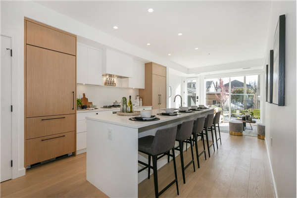 104 90 W KING EDWARD AVENUE, Vancouver