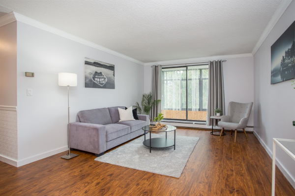 304 1740 SOUTHMERE CRESCENT, Surrey
