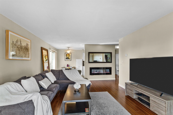 117 836 TWELFTH STREET, New Westminster