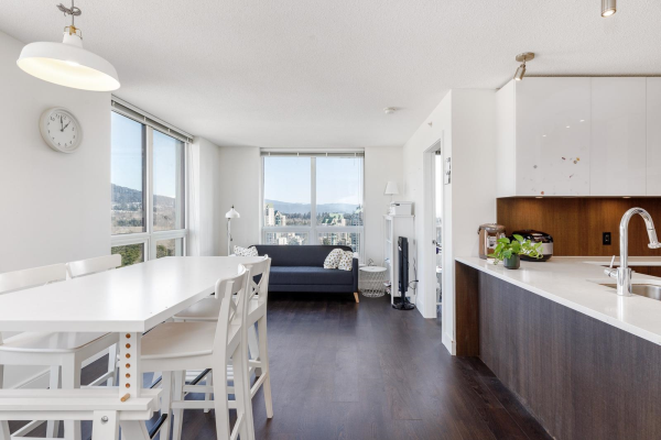 2501 3007 GLEN DRIVE, Coquitlam