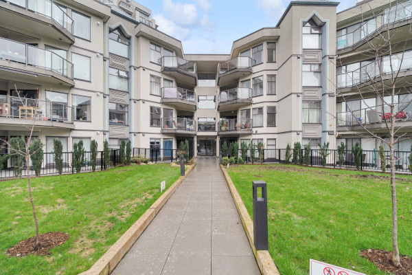 410 2978 BURLINGTON DRIVE, Coquitlam