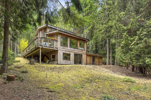 187 WARBLER  S ROAD, Galiano Island