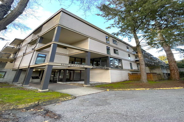 321 8231 GRANVILLE AVENUE, Richmond