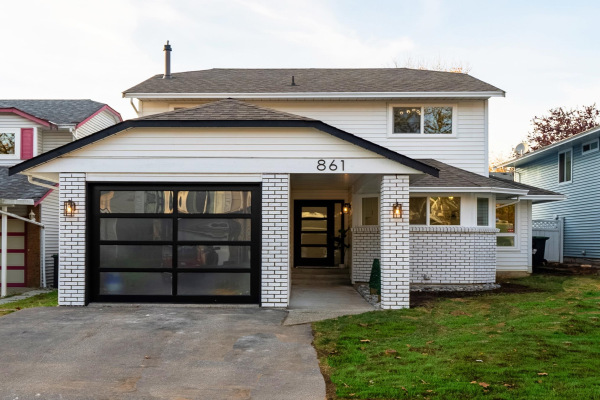 861 PORTEAU PLACE, North Vancouver
