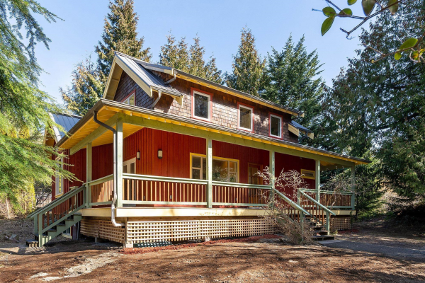 310 CREEK ROAD, Bowen Island