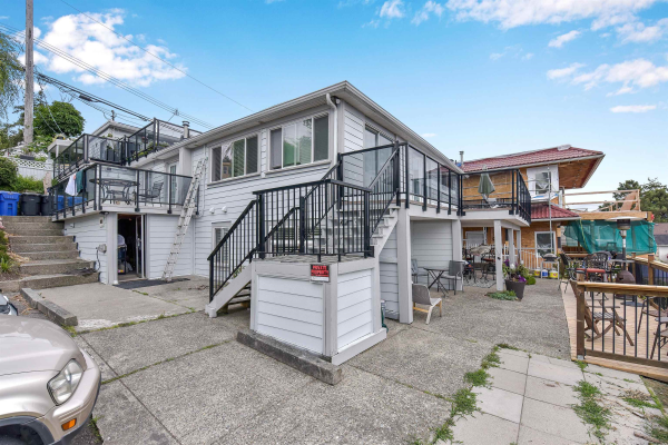 15474 VICTORIA AVENUE, White Rock