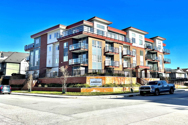 105 2389 HAWTHORNE AVENUE, Port Coquitlam