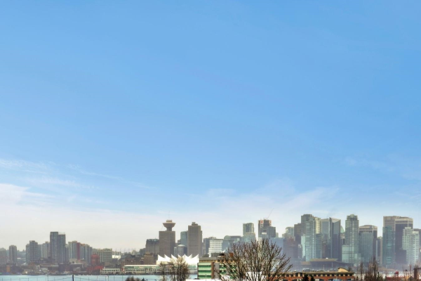 305 857 W 15TH STREET, North Vancouver