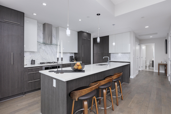 60X 655 W 41ST AVENUE, Vancouver