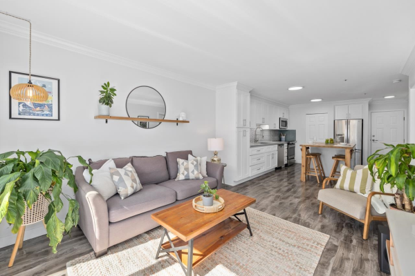 208 1823 E GEORGIA STREET, Vancouver