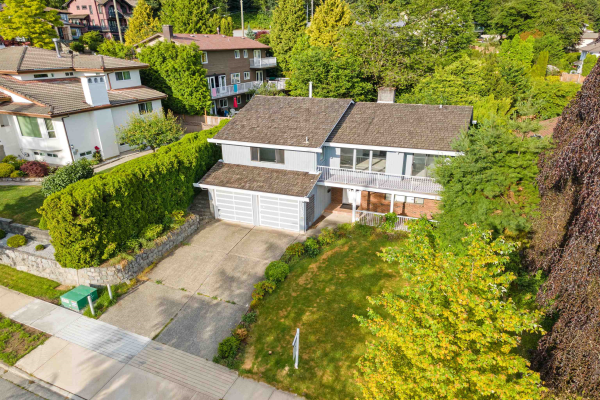 1050 AYSHIRE DRIVE, Burnaby