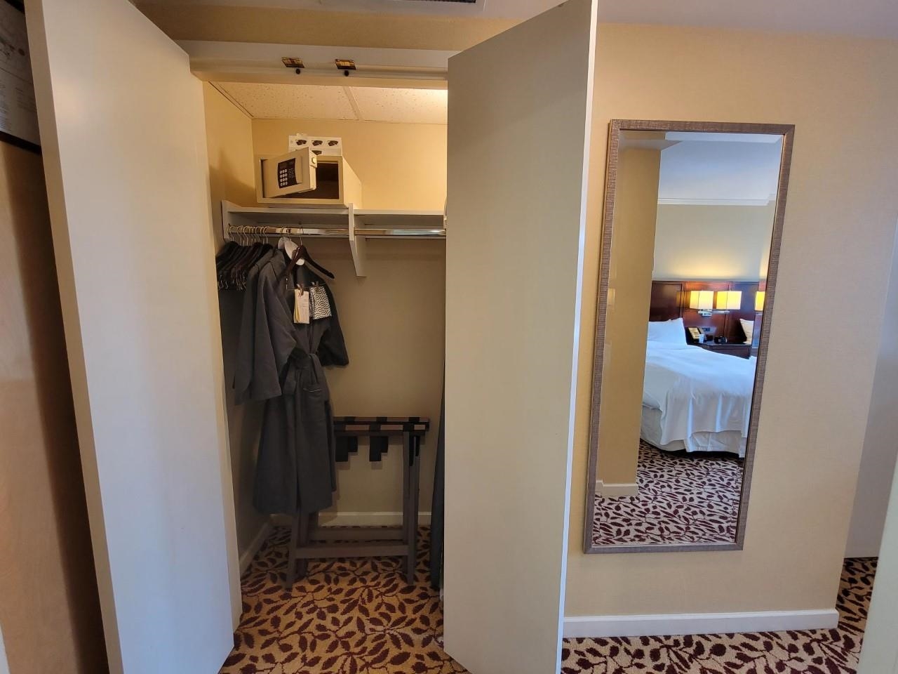 2905 1128 W HASTINGS STREET