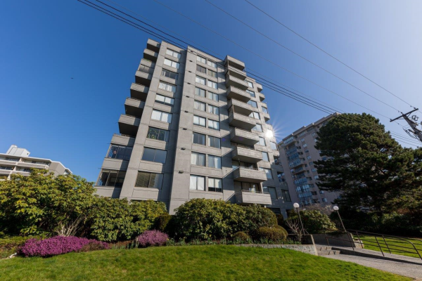 801 1341 CLYDE AVENUE, West Vancouver