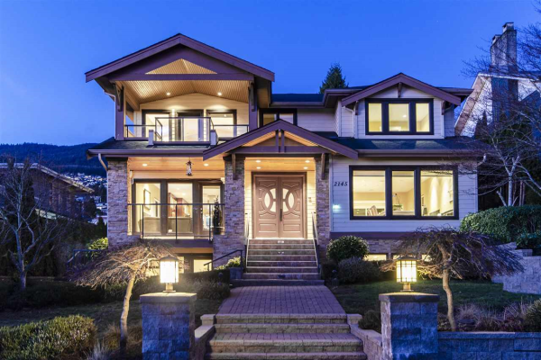 2145 KINGS AVENUE, West Vancouver