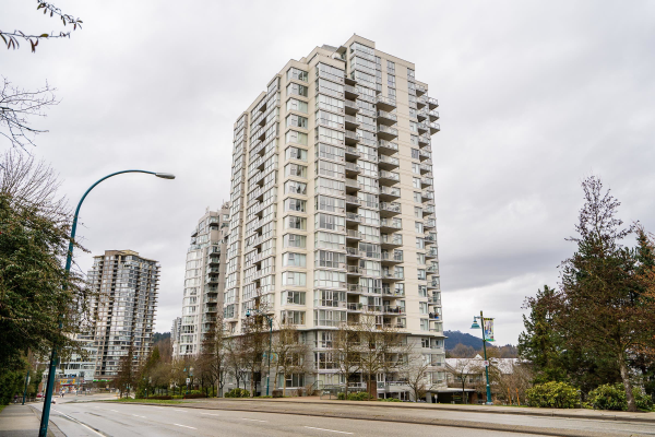 1305 235 GUILDFORD WAY, Port Moody