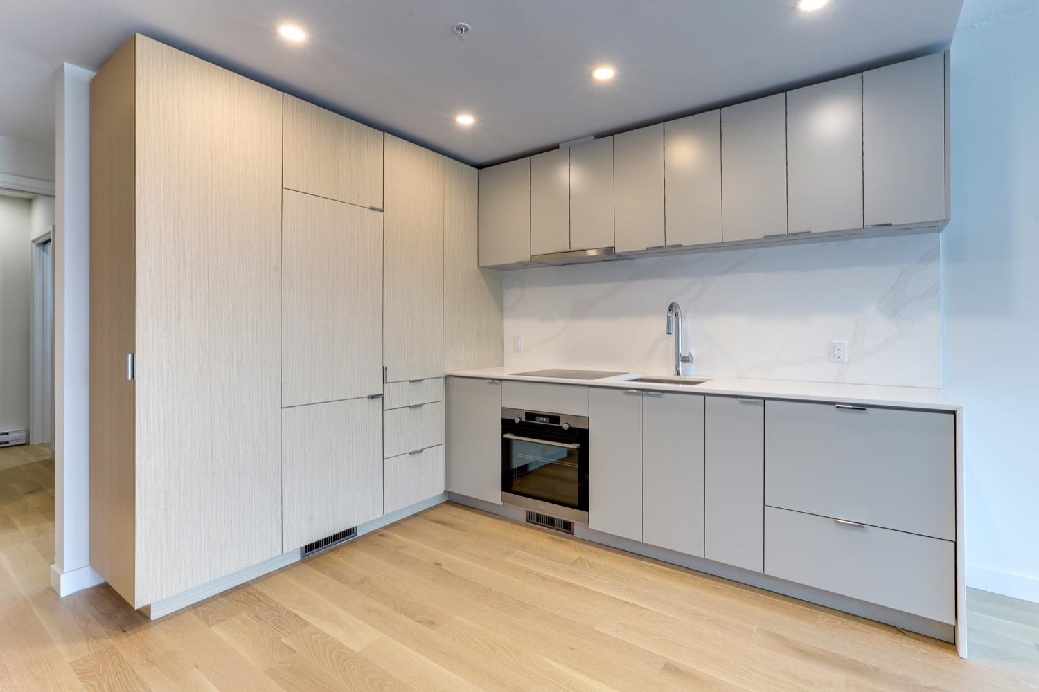 607 239 KEEFER STREET, #607