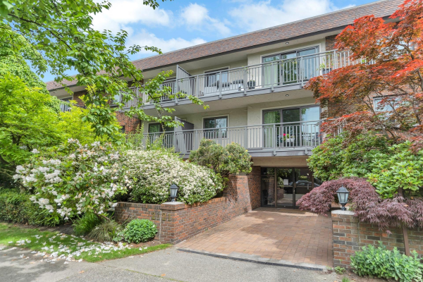 101 2121 W 6TH AVENUE, Vancouver