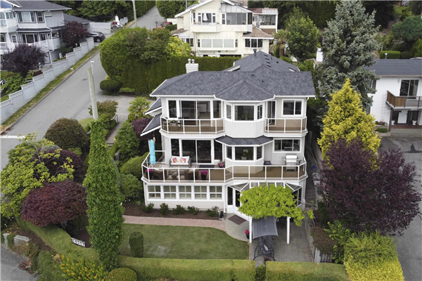 14357 SUNSET DRIVE, White Rock