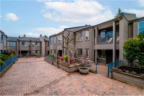6 4350 VALLEY DRIVE, Vancouver