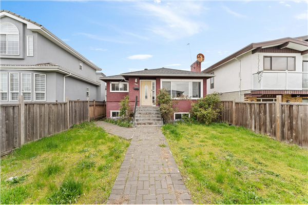 1061 E 57TH AVENUE, Vancouver