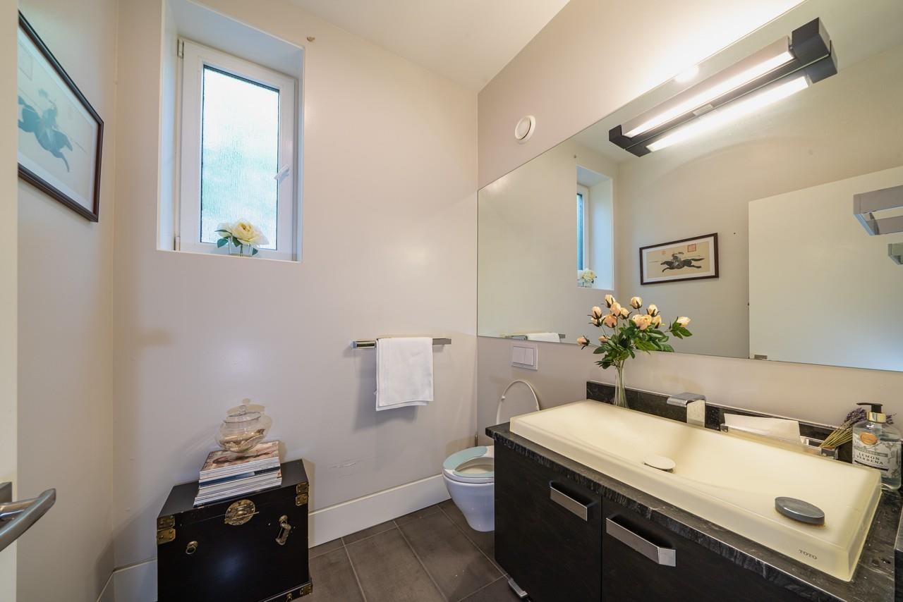 4350 LOCARNO CRESCENT