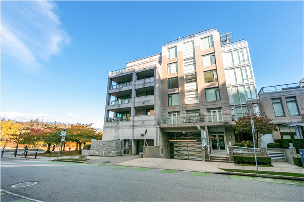 401 1985 ALBERNI STREET, Vancouver