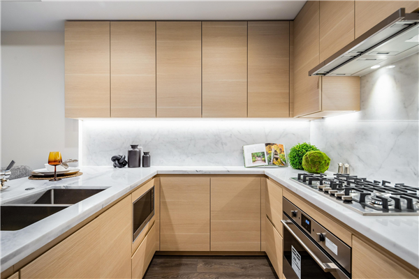 1403 308 MORRISSEY ROAD, Port Moody