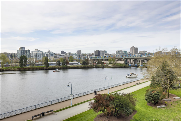 503 8 SMITHE MEWS, Vancouver