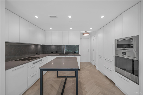 206 4675 CAMBIE STREET, Vancouver