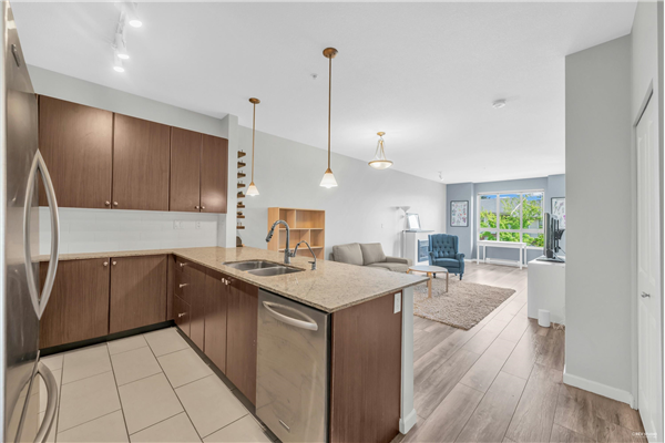201 270 FRANCIS WAY, New Westminster