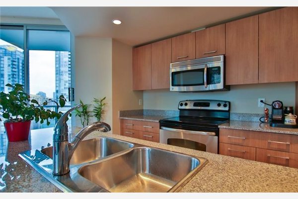 1002 1212 HOWE STREET, Vancouver