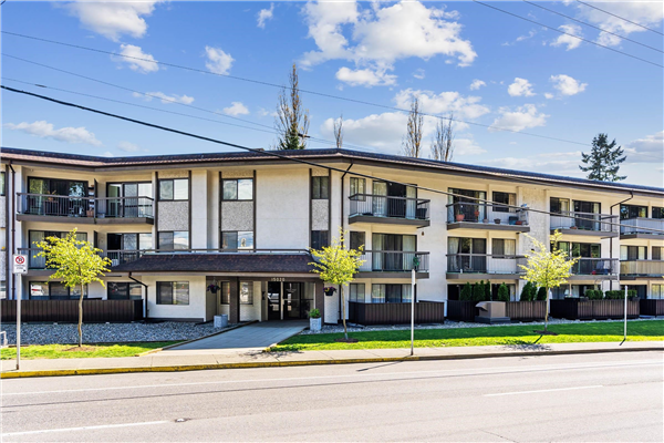 313 15020 NORTH BLUFF ROAD, White Rock