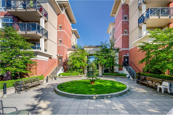 223 2970 KING GEORGE BOULEVARD, Surrey
