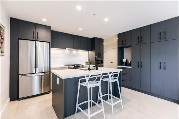 315 3038 ST GEORGE STREET, Port Moody