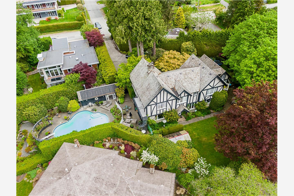 1850 MATHERS AVENUE, West Vancouver