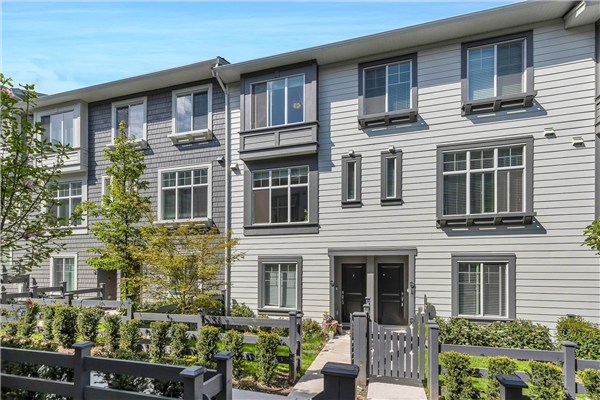 121 8168 136A STREET, Surrey