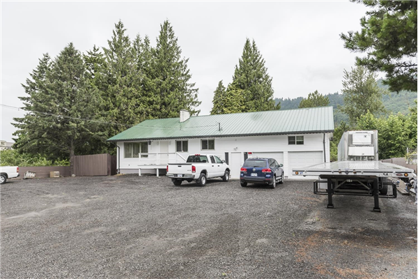 7975 AITKEN ROAD, Chilliwack