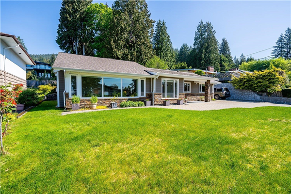 240 E ROCKLAND ROAD, North Vancouver