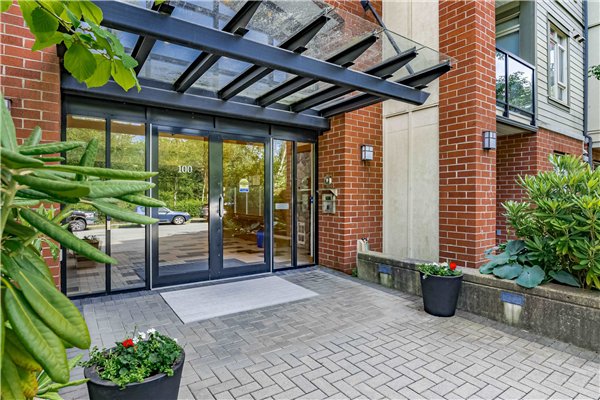 406 100 CAPILANO ROAD, Port Moody