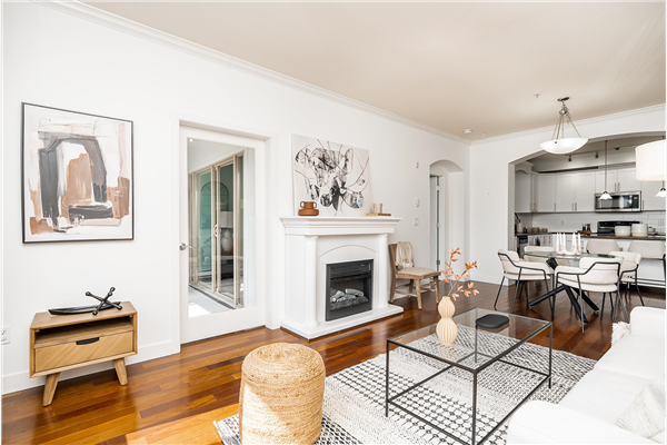 209 2627 SHAUGHNESSY STREET, Port Coquitlam