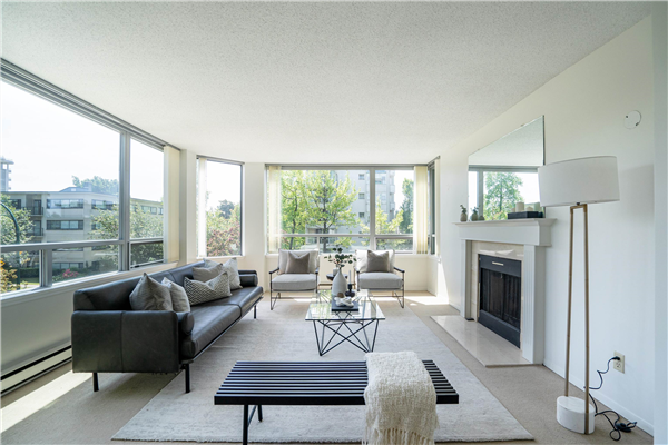1 5885 YEW STREET, Vancouver