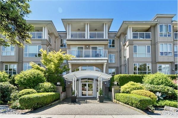 214 155 E 3RD STREET, North Vancouver