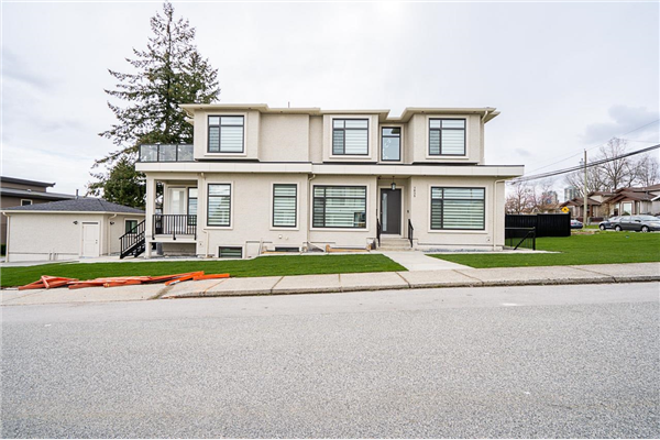 7635 BURGESS STREET, Burnaby